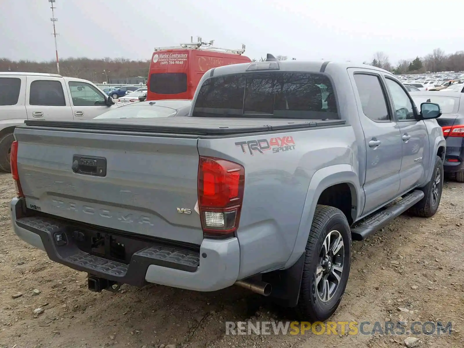 4 Photograph of a damaged car 3TMCZ5AN7KM229219 TOYOTA TACOMA DOU 2019