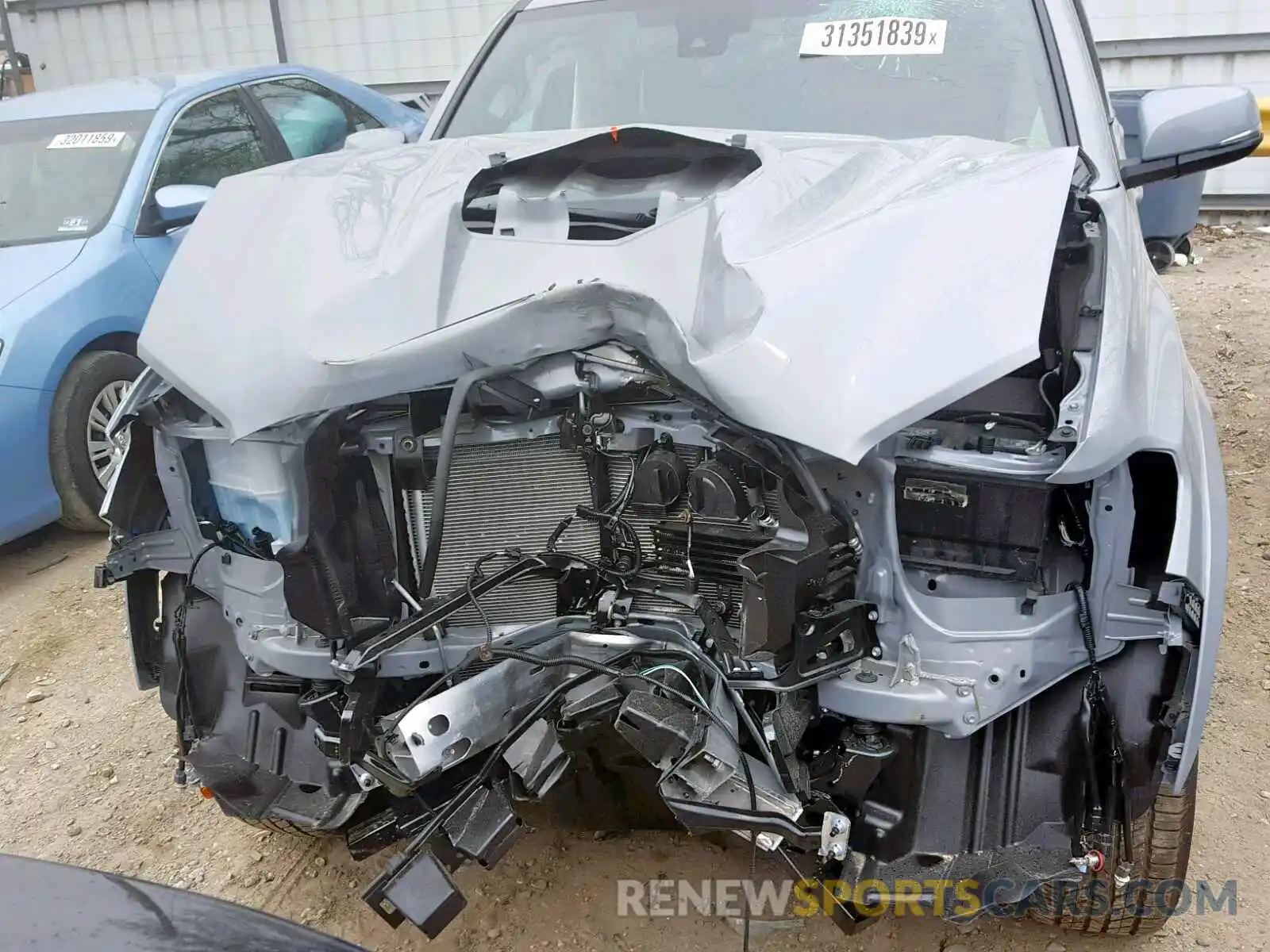 7 Photograph of a damaged car 3TMCZ5AN7KM229219 TOYOTA TACOMA DOU 2019
