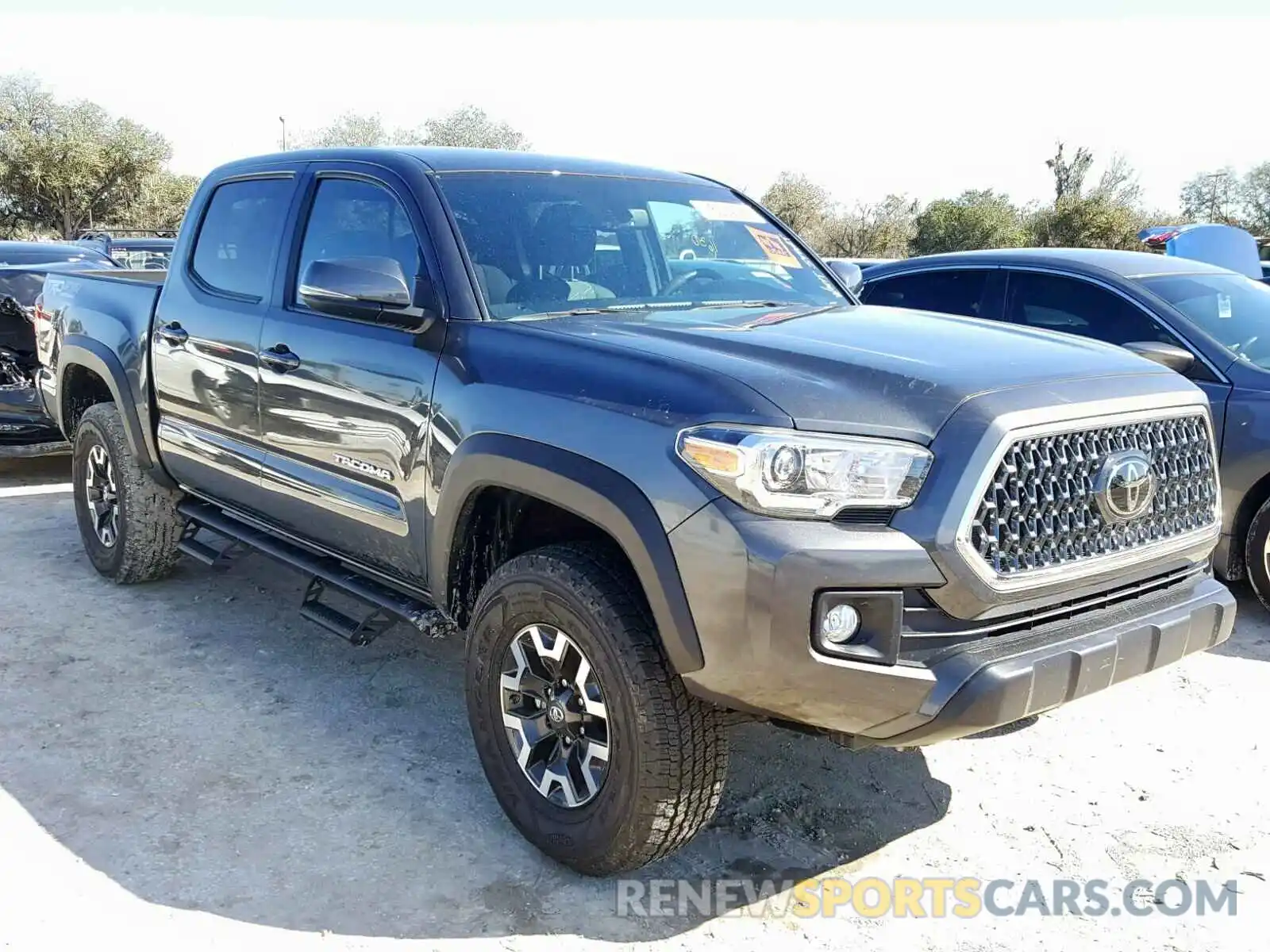 1 Photograph of a damaged car 3TMCZ5AN8KM190656 TOYOTA TACOMA DOU 2019