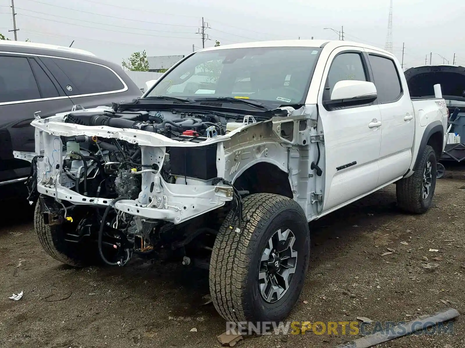 2 Photograph of a damaged car 3TMCZ5AN8KM208296 TOYOTA TACOMA DOU 2019