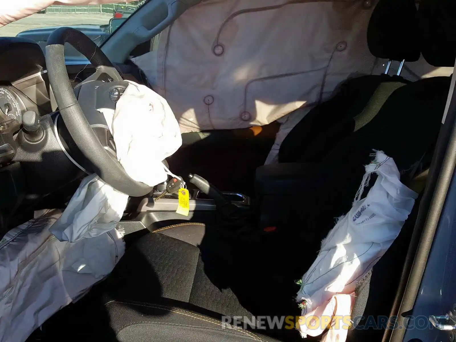 5 Photograph of a damaged car 3TMCZ5AN8KM268837 TOYOTA TACOMA DOU 2019