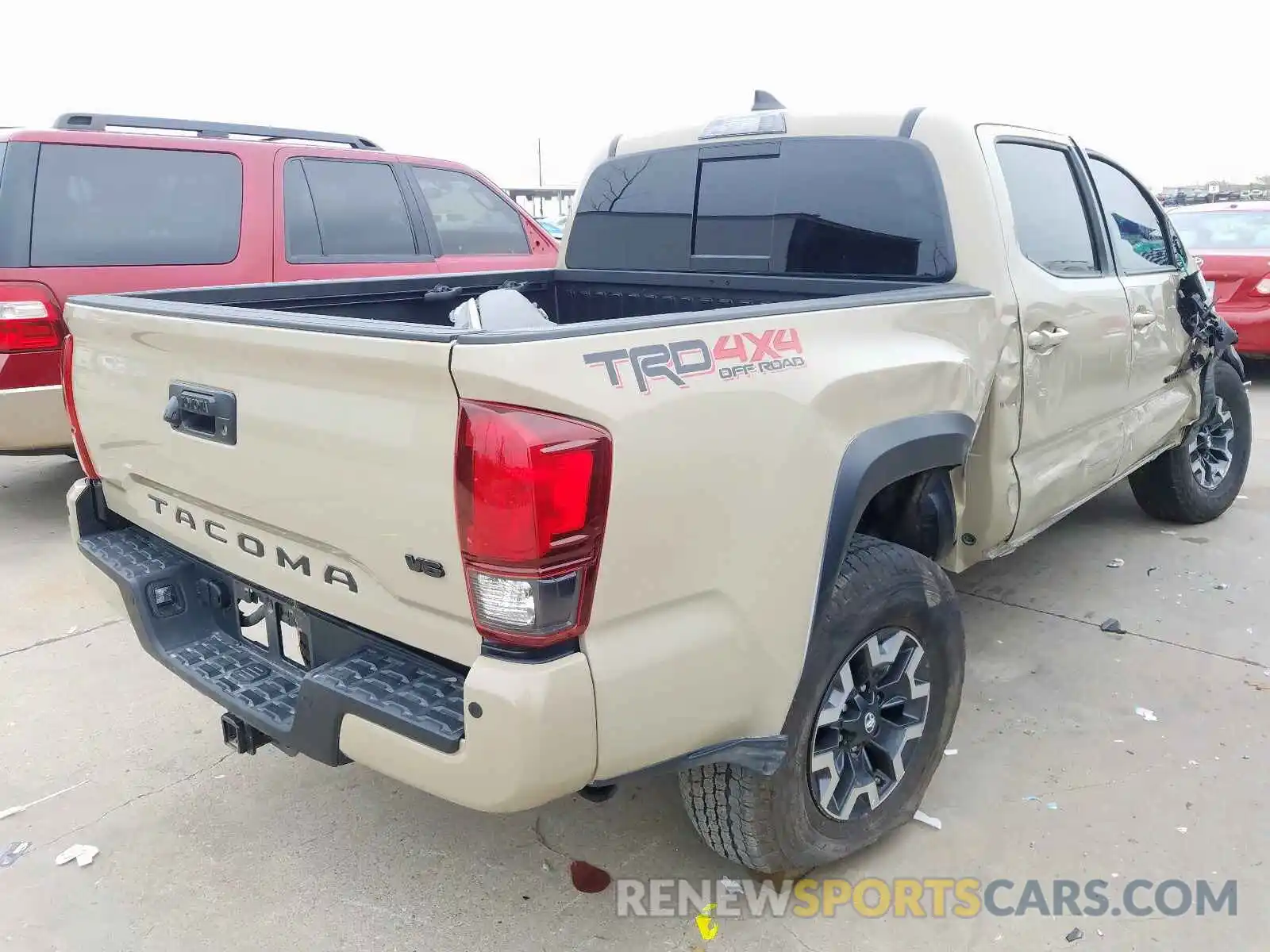 4 Photograph of a damaged car 3TMCZ5AN8KM282530 TOYOTA TACOMA DOU 2019