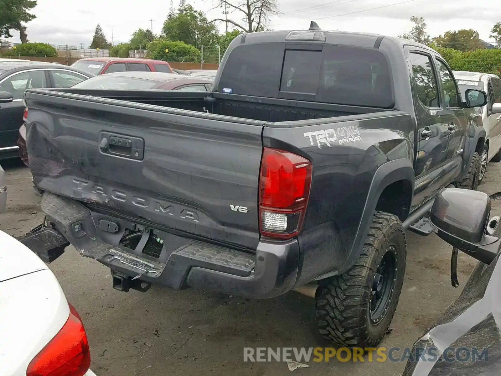 4 Photograph of a damaged car 3TMCZ5AN9KM206251 TOYOTA TACOMA DOU 2019