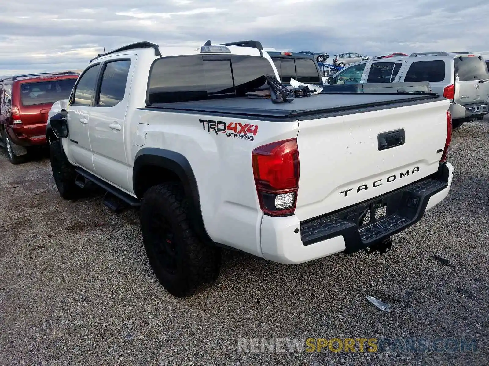 3 Photograph of a damaged car 3TMCZ5AN9KM218691 TOYOTA TACOMA DOU 2019