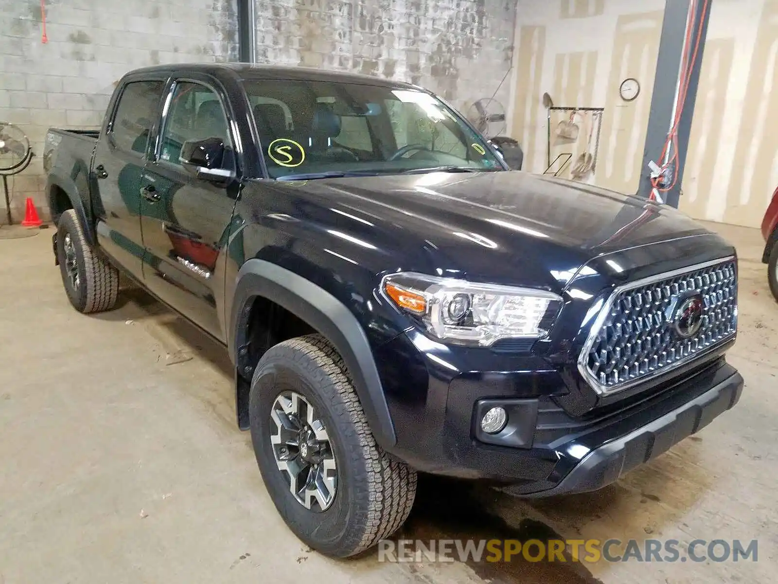 1 Photograph of a damaged car 3TMCZ5AN9KM221736 TOYOTA TACOMA DOU 2019