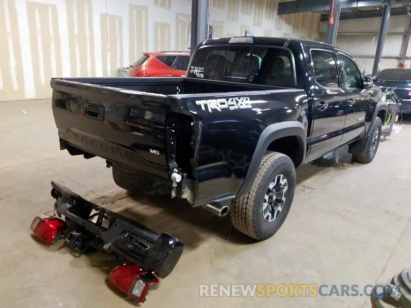 4 Photograph of a damaged car 3TMCZ5AN9KM221736 TOYOTA TACOMA DOU 2019