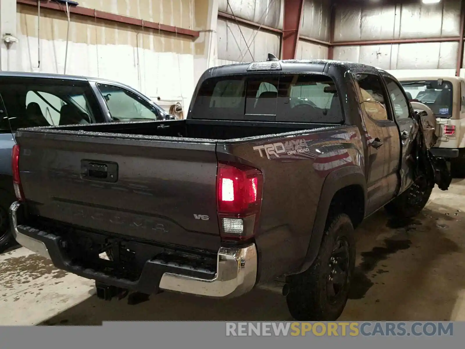 4 Photograph of a damaged car 3TMCZ5ANXKM193381 TOYOTA TACOMA DOU 2019