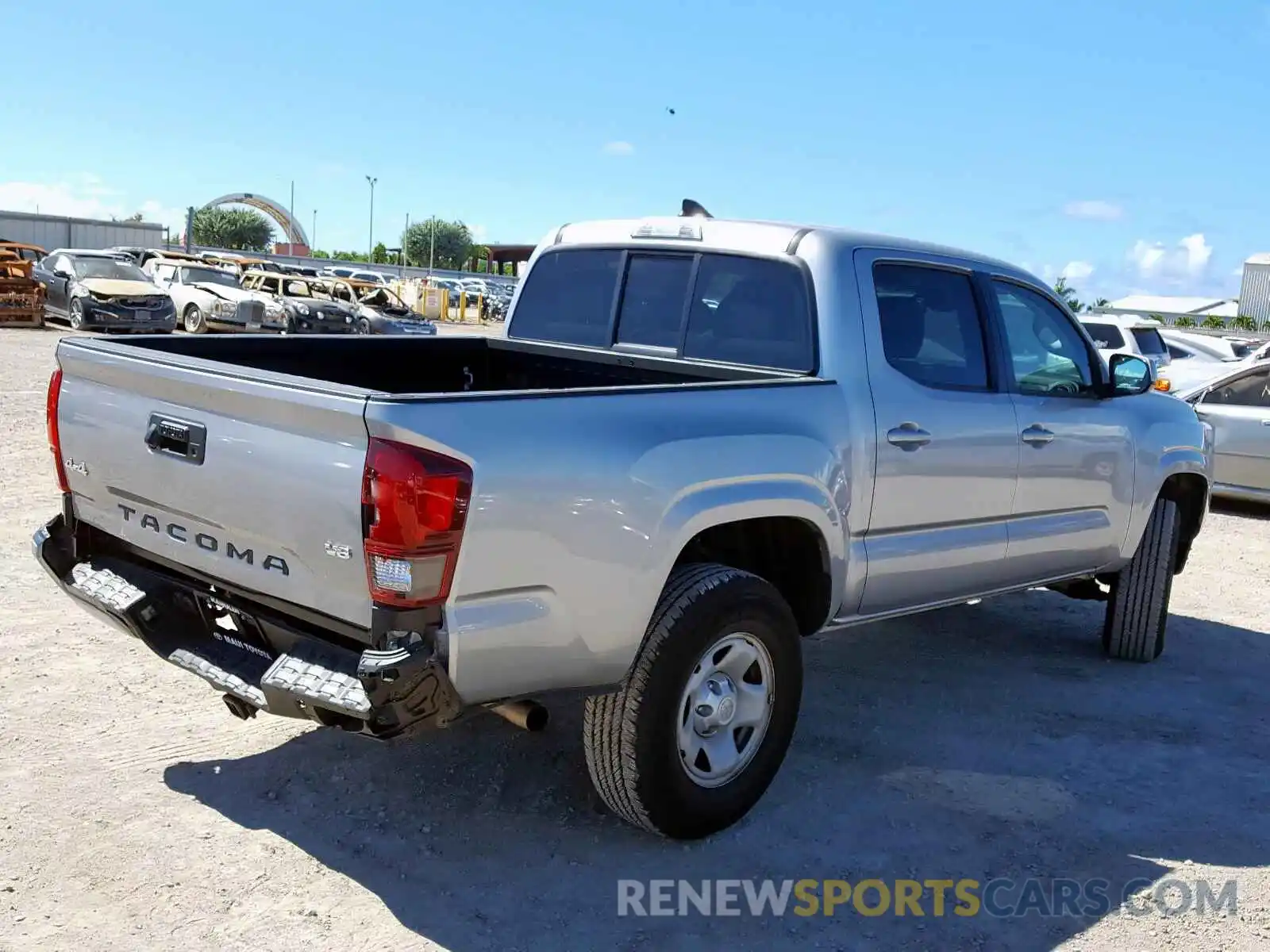 4 Photograph of a damaged car 3TMCZ5ANXKM220420 TOYOTA TACOMA DOU 2019