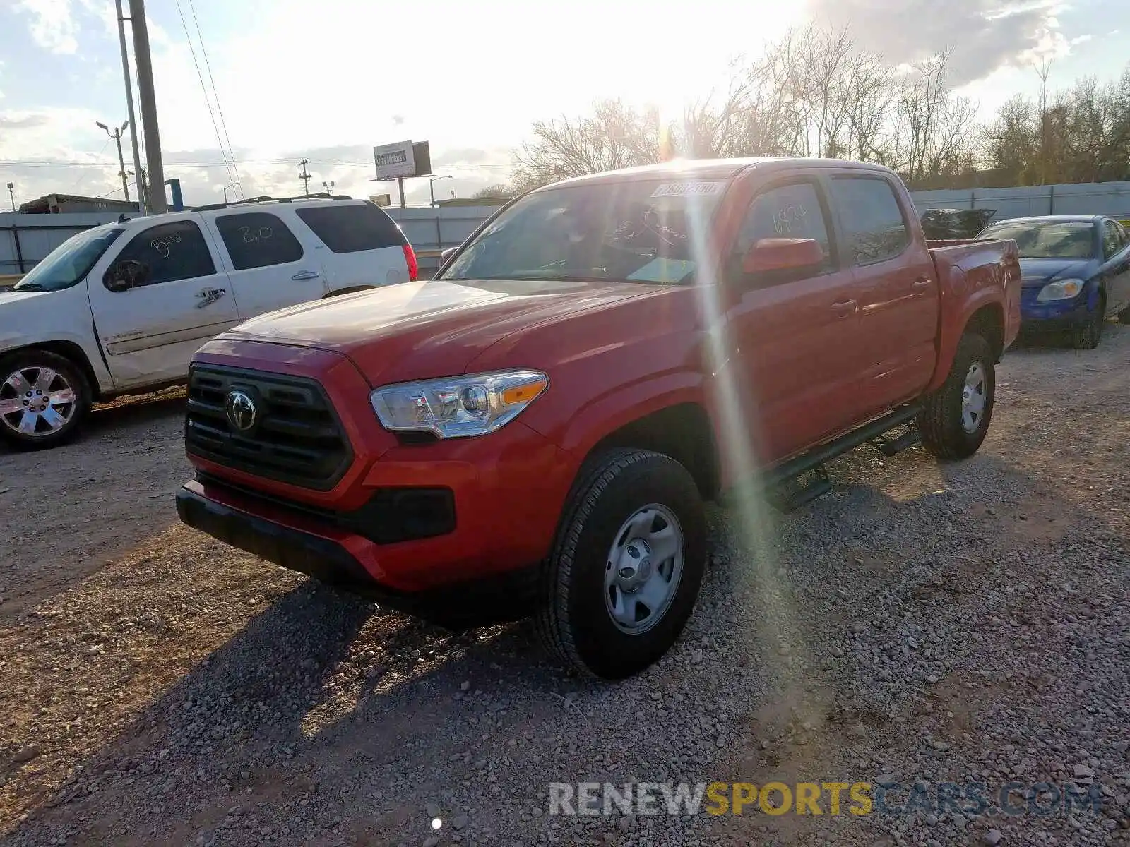 2 Photograph of a damaged car 3TMCZ5ANXKM249965 TOYOTA TACOMA DOU 2019