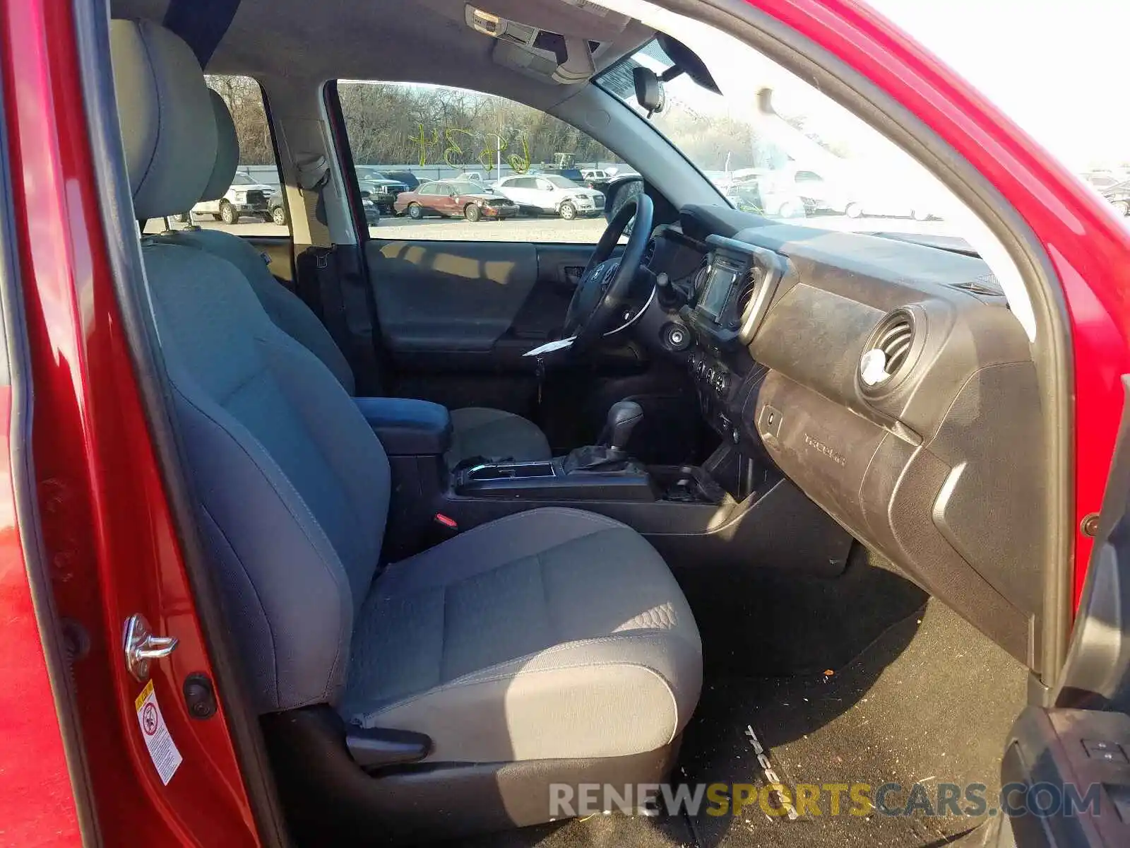 5 Photograph of a damaged car 3TMCZ5ANXKM249965 TOYOTA TACOMA DOU 2019