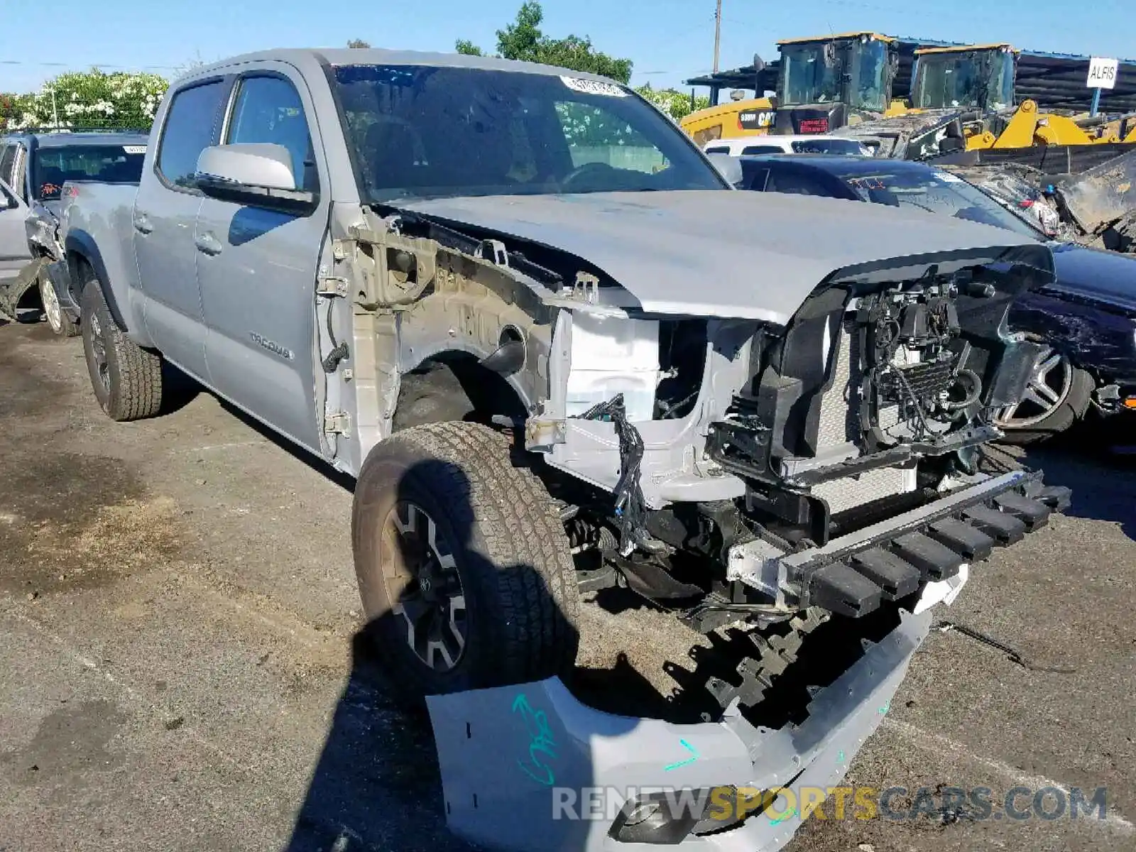 1 Photograph of a damaged car 3TMDZ5BN0KM061880 TOYOTA TACOMA DOU 2019