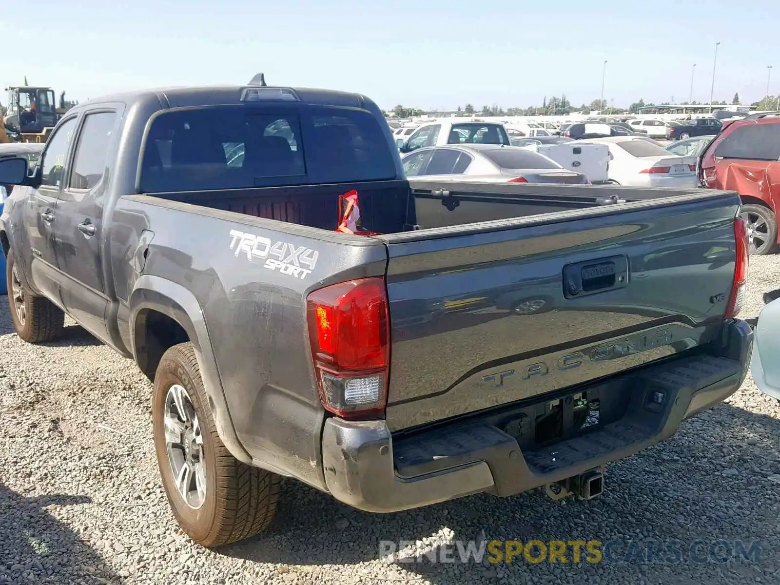 3 Фотография поврежденного автомобиля 3TMDZ5BN0KM070563 TOYOTA TACOMA DOU 2019