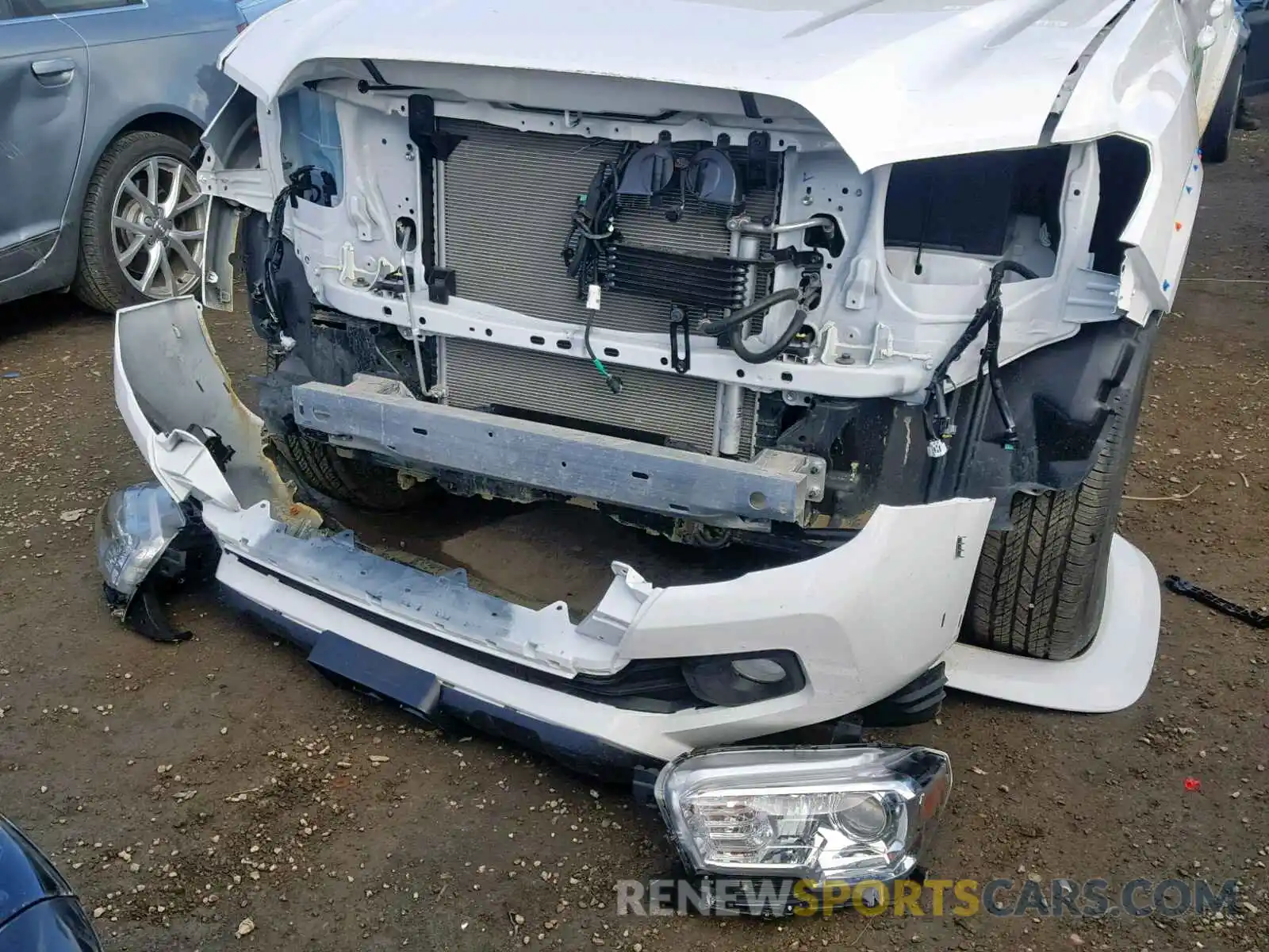 9 Фотография поврежденного автомобиля 3TMDZ5BN1KM057868 TOYOTA TACOMA DOU 2019