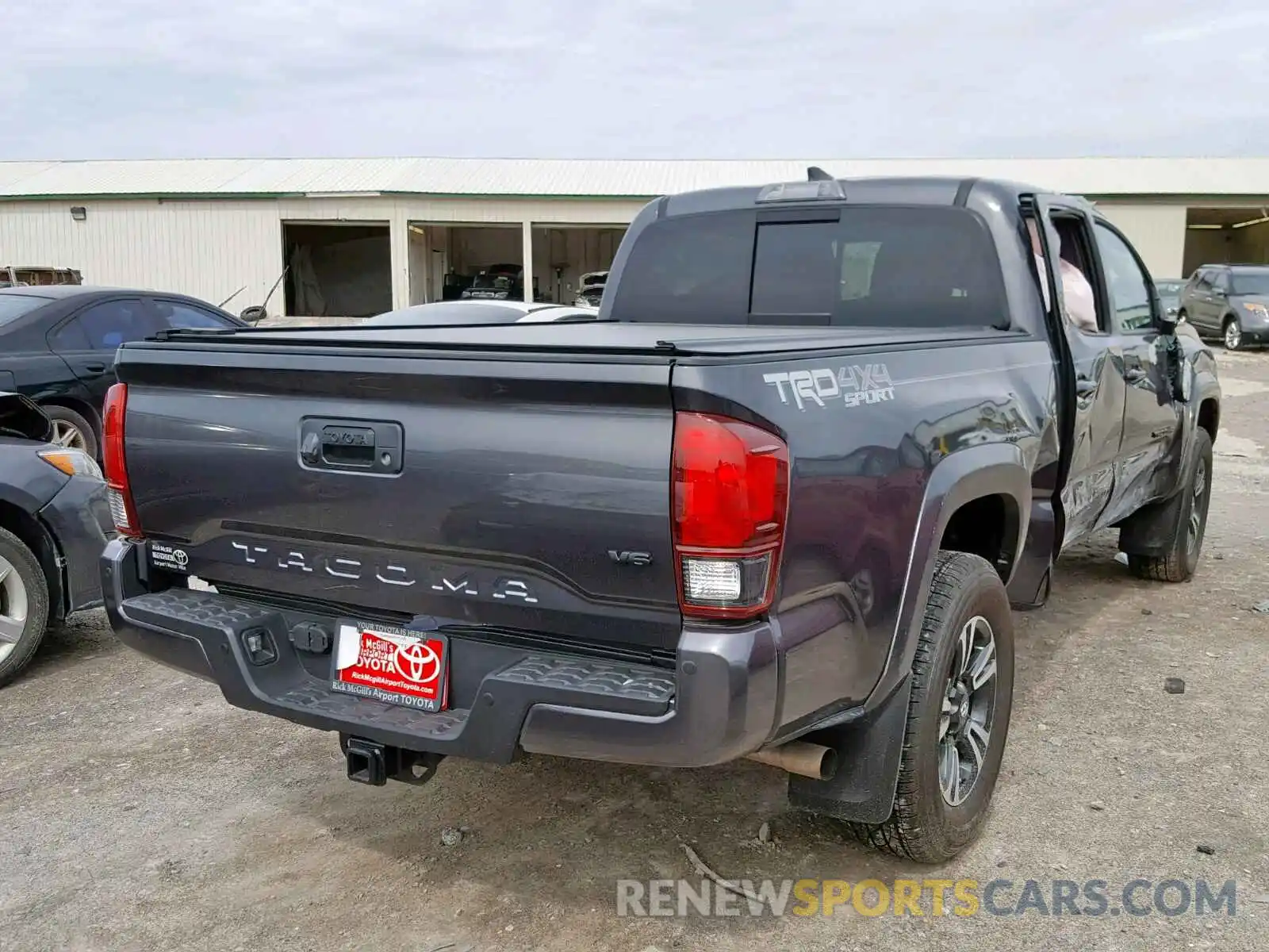 4 Photograph of a damaged car 3TMDZ5BN1KM059622 TOYOTA TACOMA DOU 2019