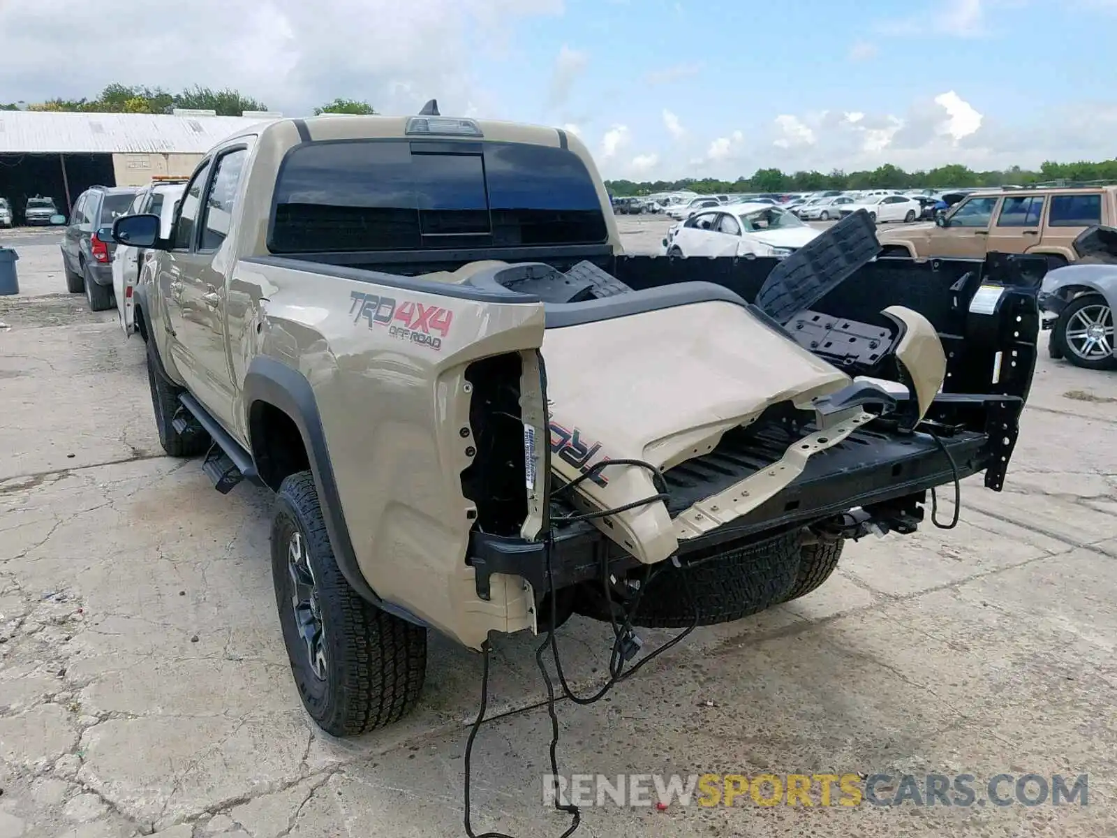 3 Photograph of a damaged car 3TMDZ5BN1KM072306 TOYOTA TACOMA DOU 2019