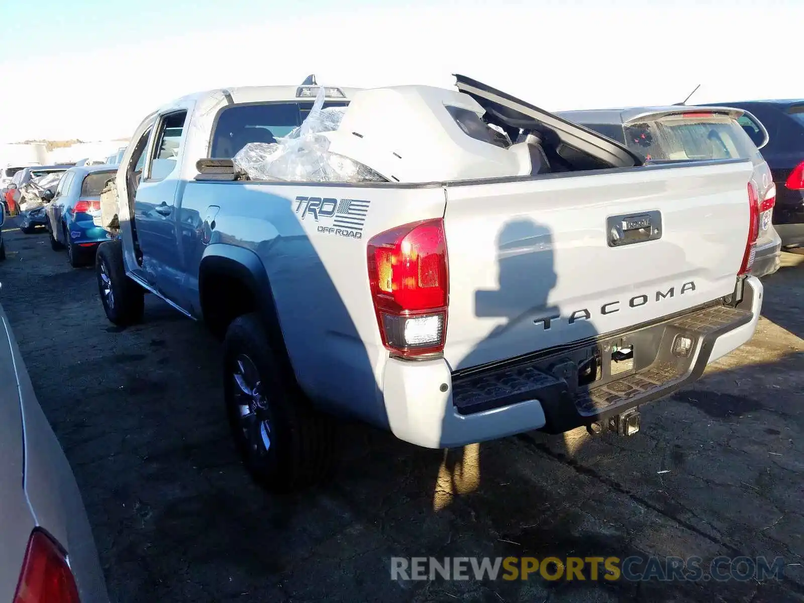 3 Photograph of a damaged car 3TMDZ5BN2KM061010 TOYOTA TACOMA DOU 2019