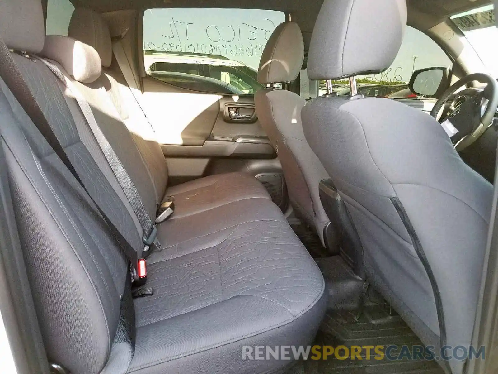 6 Photograph of a damaged car 3TMDZ5BN2KM076364 TOYOTA TACOMA DOU 2019