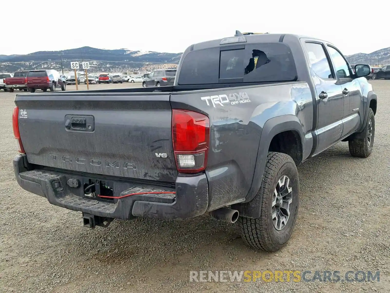 4 Photograph of a damaged car 3TMDZ5BN4KM056195 TOYOTA TACOMA DOU 2019