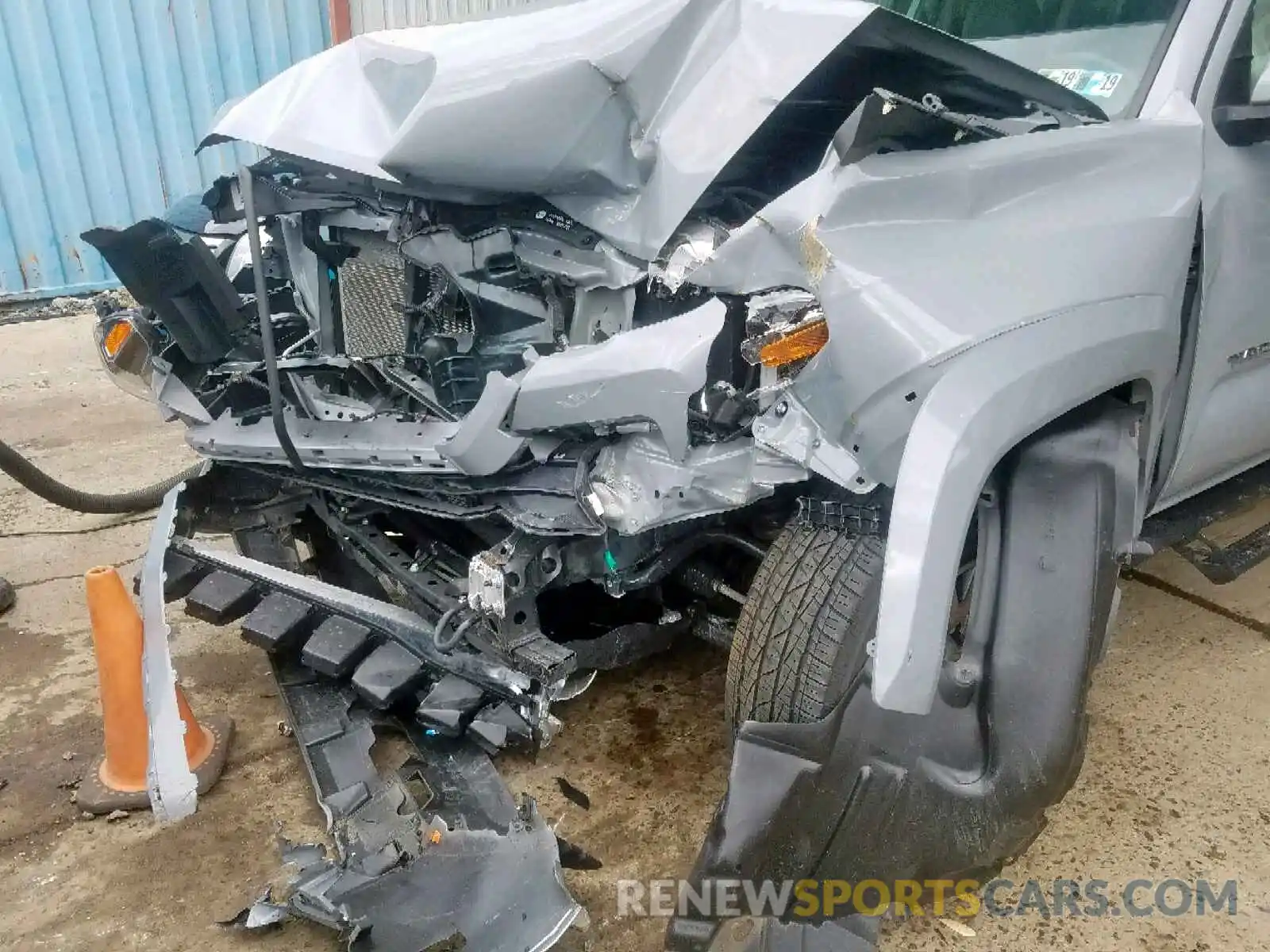 9 Photograph of a damaged car 3TMDZ5BN4KM056536 TOYOTA TACOMA DOU 2019