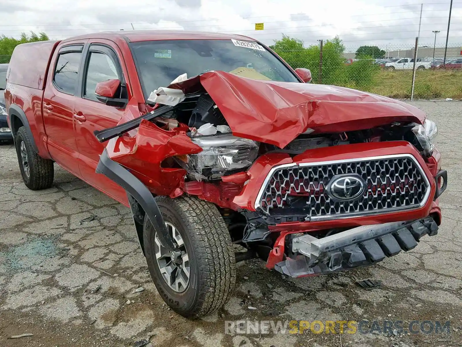 1 Photograph of a damaged car 3TMDZ5BN4KM056942 TOYOTA TACOMA DOU 2019