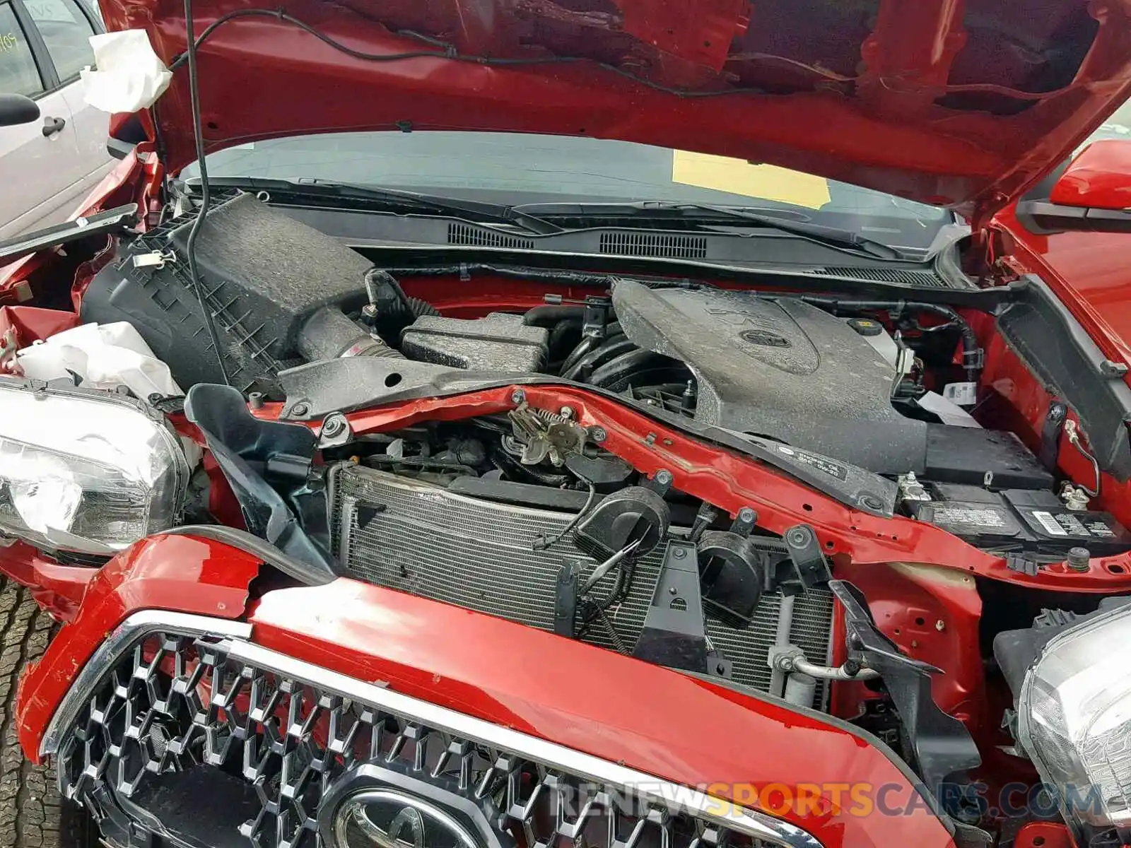 7 Photograph of a damaged car 3TMDZ5BN4KM056942 TOYOTA TACOMA DOU 2019