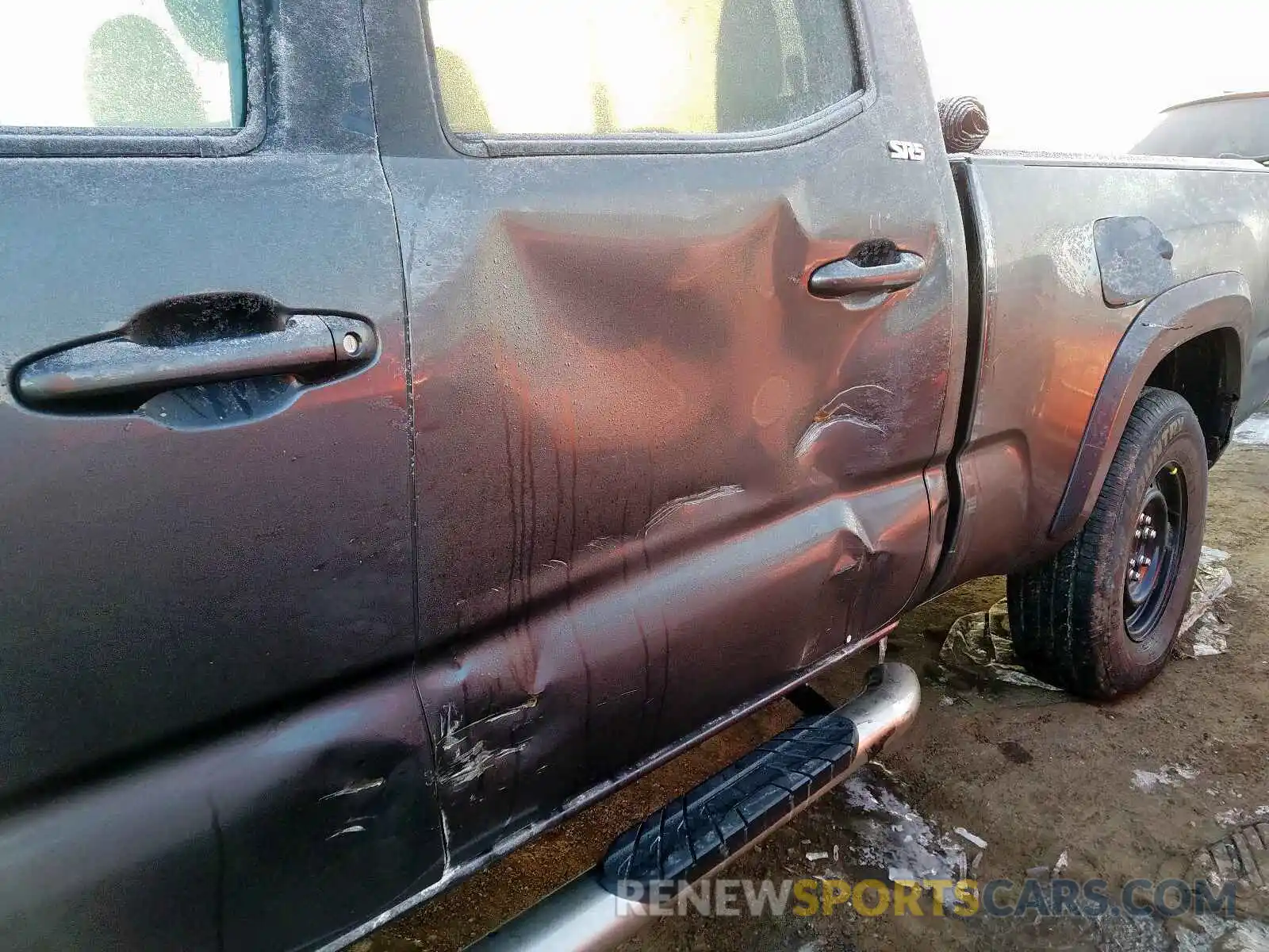 9 Photograph of a damaged car 3TMDZ5BN4KM061171 TOYOTA TACOMA DOU 2019