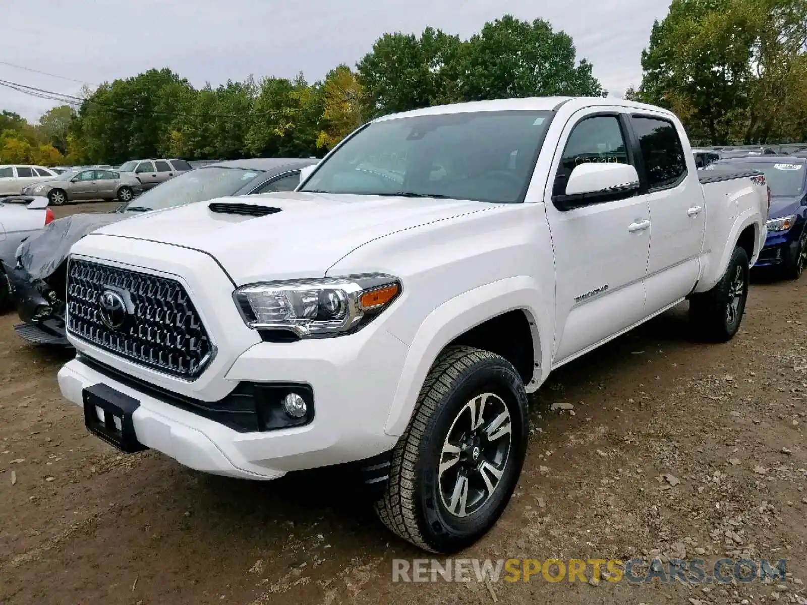 2 Photograph of a damaged car 3TMDZ5BN6KM061527 TOYOTA TACOMA DOU 2019