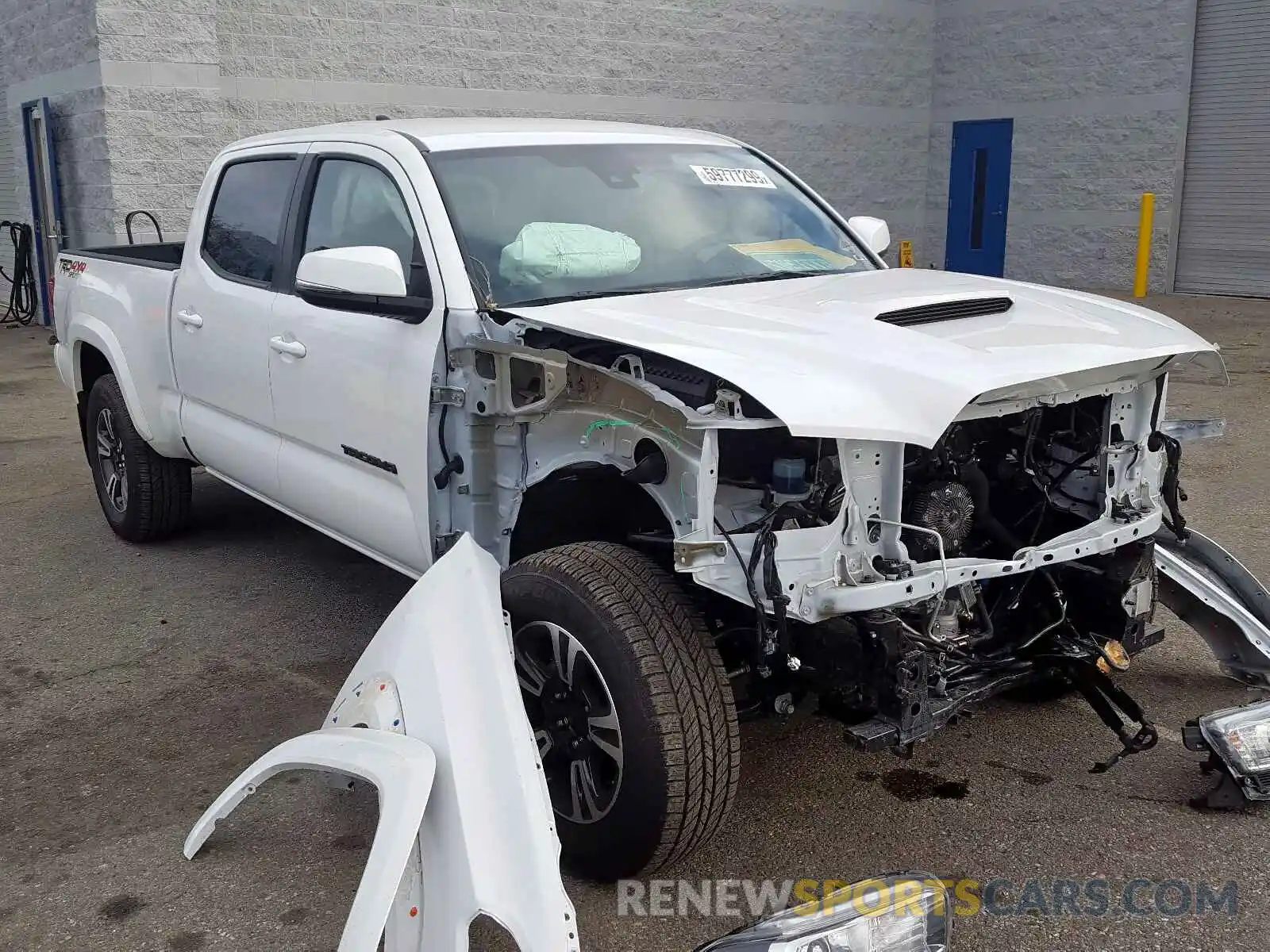 1 Photograph of a damaged car 3TMDZ5BN7KM078935 TOYOTA TACOMA DOU 2019