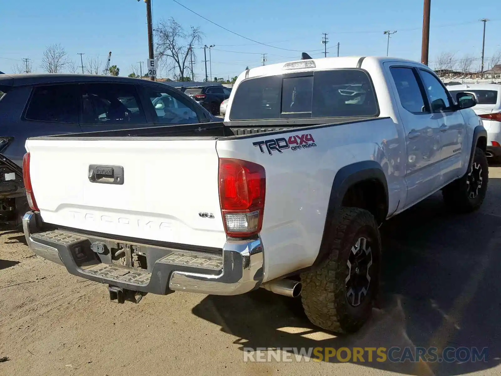 4 Фотография поврежденного автомобиля 3TMDZ5BN8HM028957 TOYOTA TACOMA DOU 2019