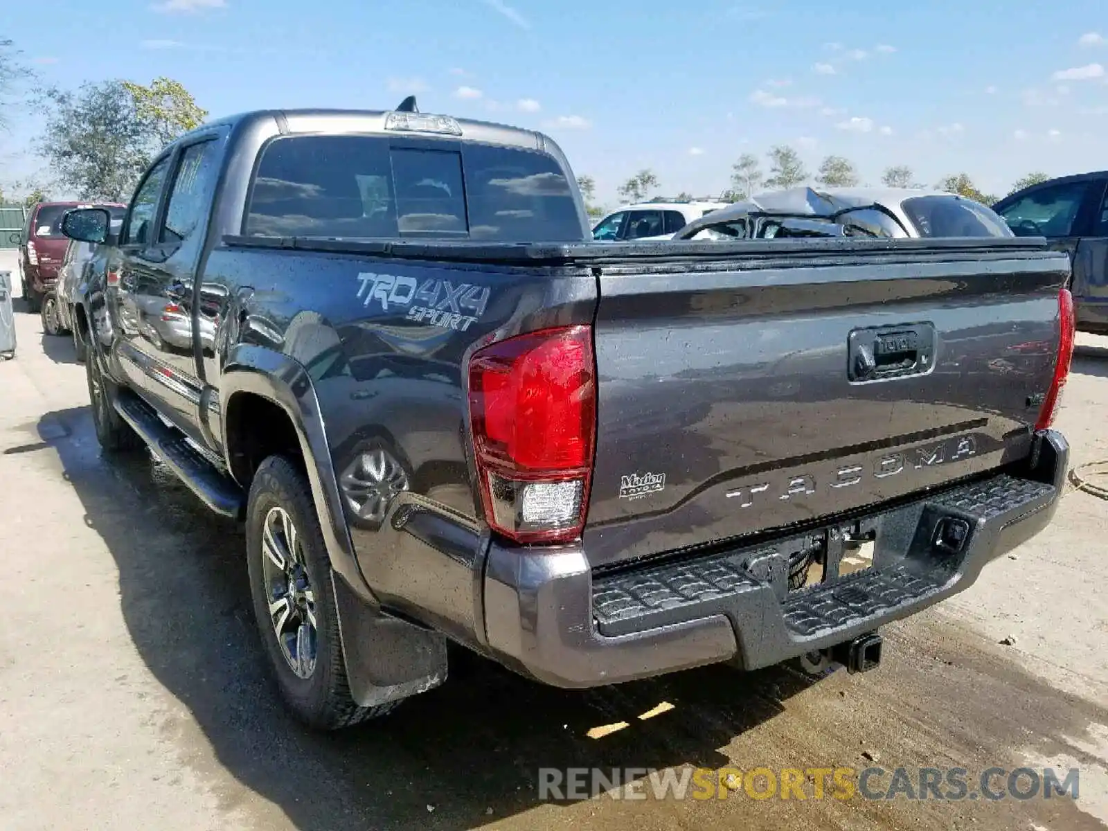 3 Photograph of a damaged car 3TMDZ5BN8KM067703 TOYOTA TACOMA DOU 2019