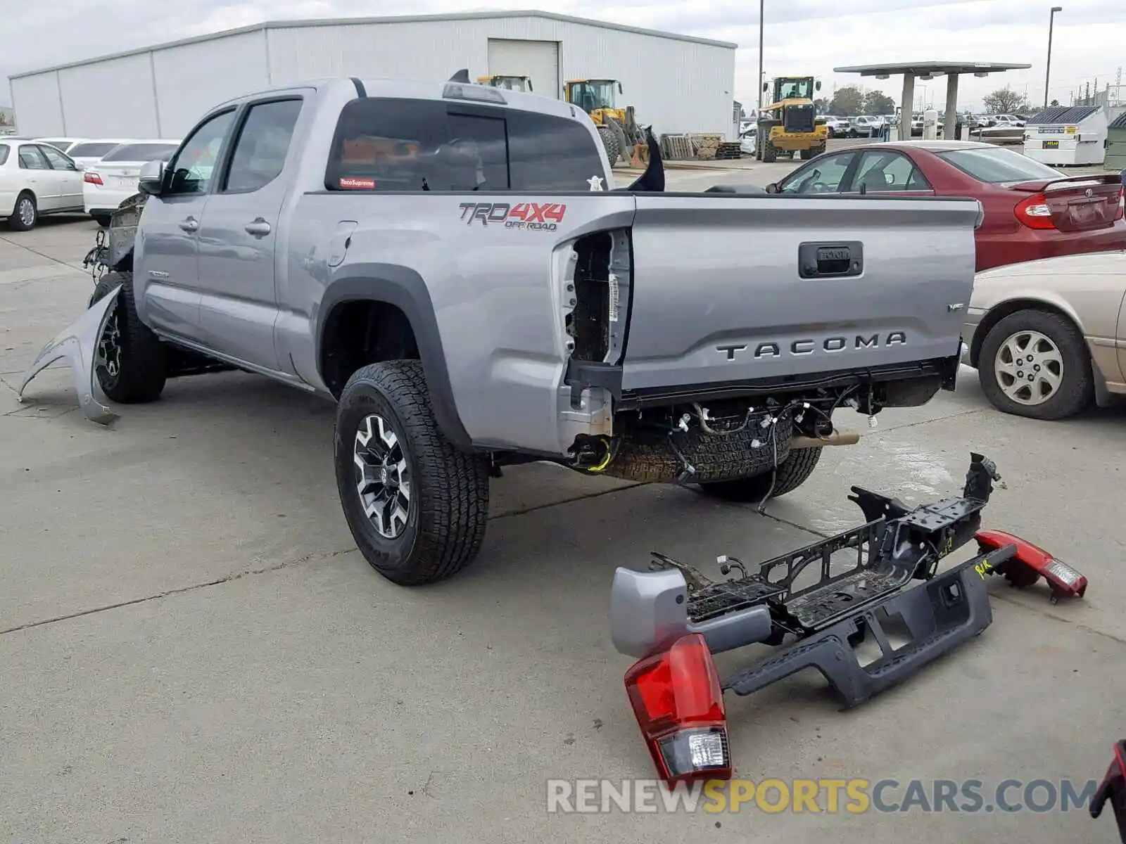 3 Photograph of a damaged car 3TMDZ5BN9KM062445 TOYOTA TACOMA DOU 2019