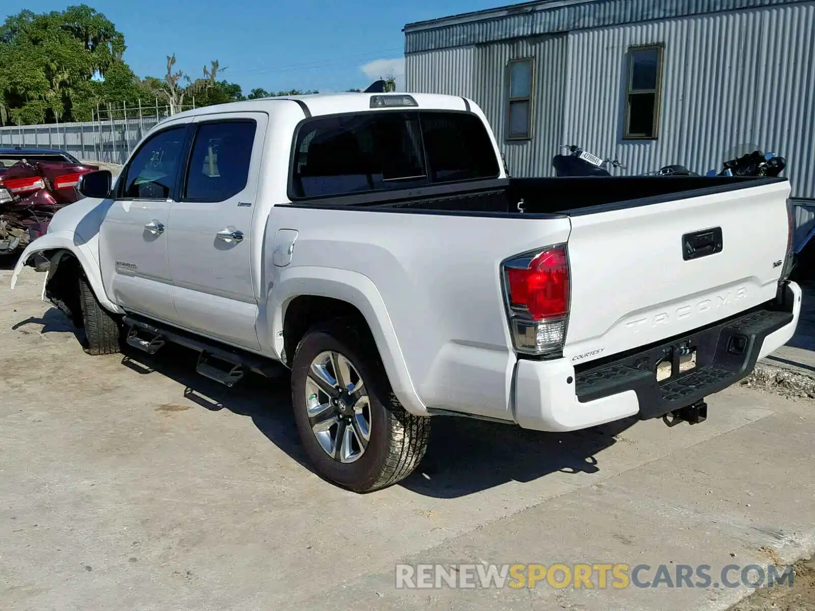 3 Photograph of a damaged car 3TMEZ5CN8KM096010 TOYOTA TACOMA DOU 2019