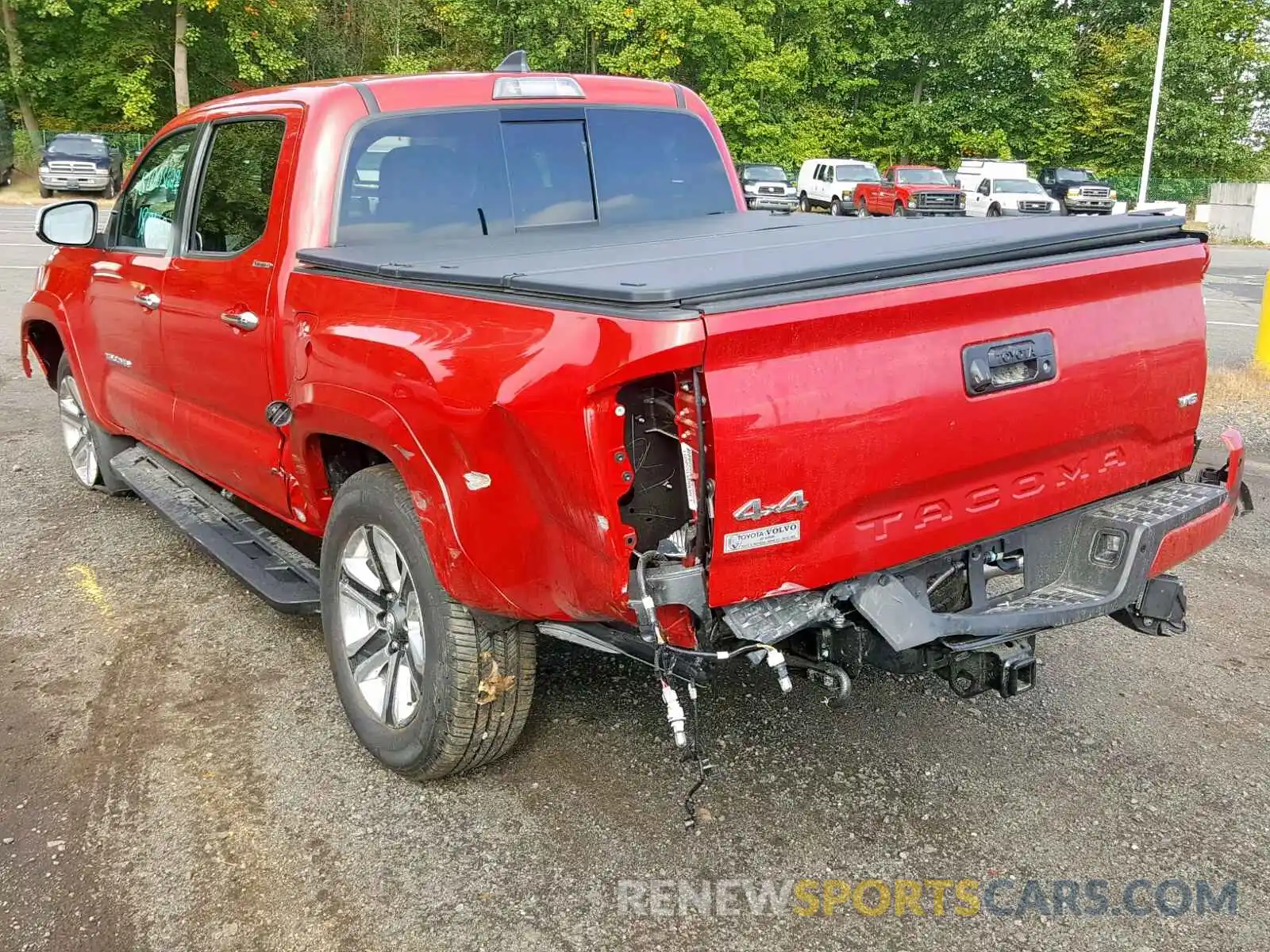 3 Photograph of a damaged car 3TMGZ5AN0KM257574 TOYOTA TACOMA DOU 2019