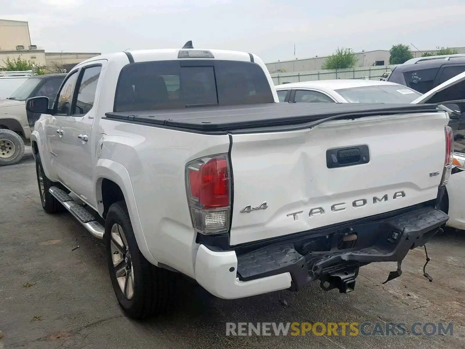 3 Photograph of a damaged car 3TMGZ5AN3KM194440 TOYOTA TACOMA DOU 2019