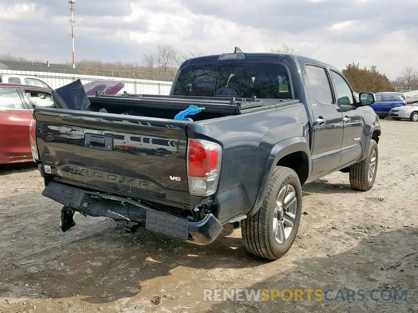 4 Photograph of a damaged car 3TMGZ5ANXKM208530 TOYOTA TACOMA DOU 2019