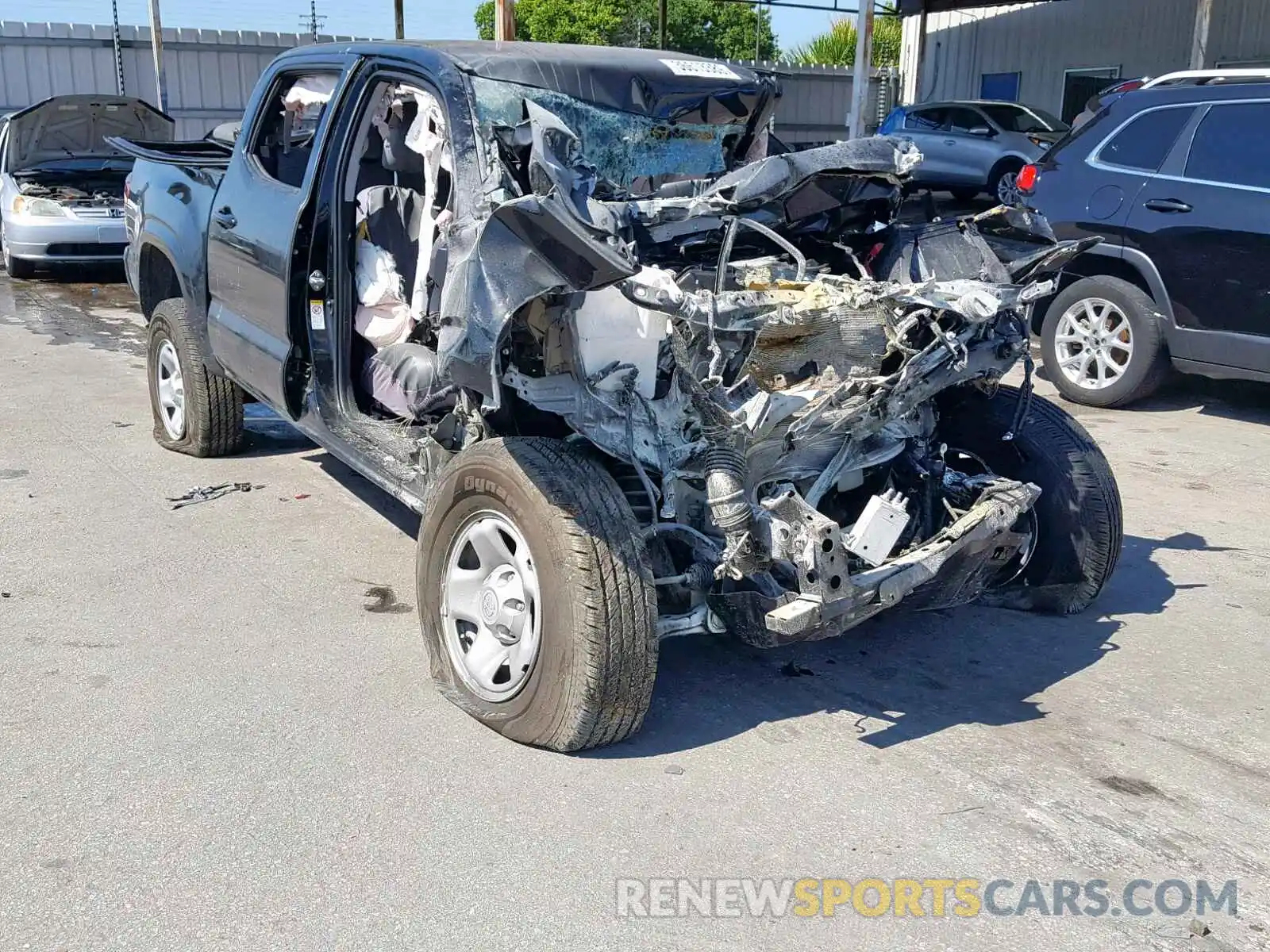 1 Photograph of a damaged car 5TFAX5GN1KX135836 TOYOTA TACOMA DOU 2019