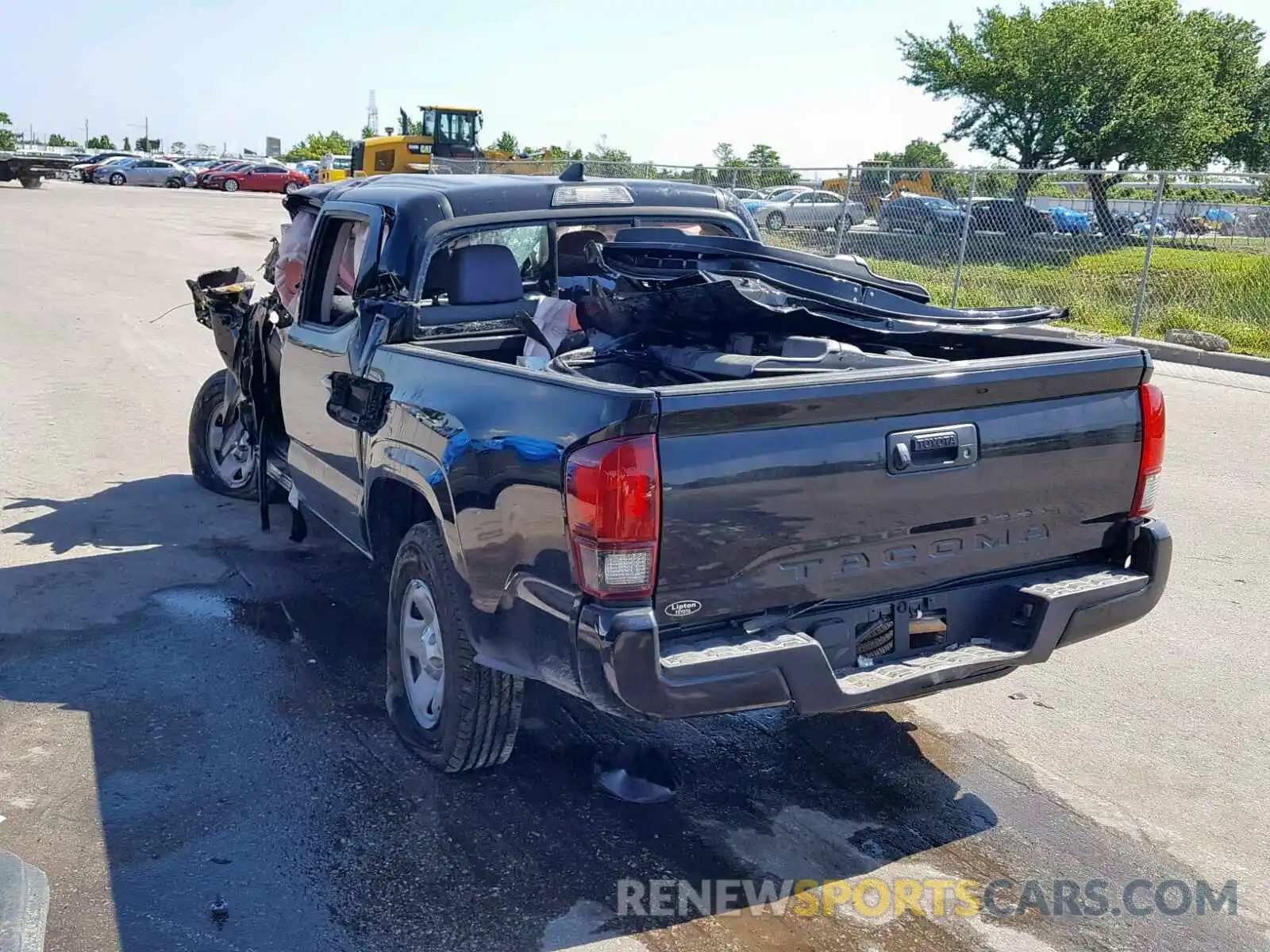 3 Фотография поврежденного автомобиля 5TFAX5GN1KX135836 TOYOTA TACOMA DOU 2019