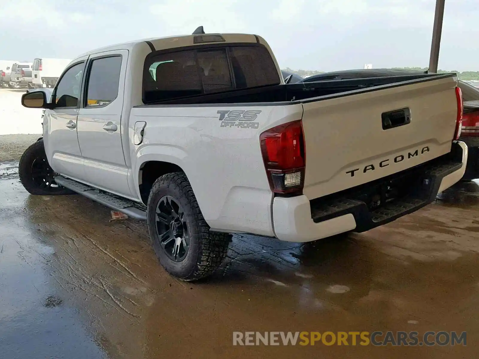 3 Photograph of a damaged car 5TFAX5GN3KX134607 TOYOTA TACOMA DOU 2019