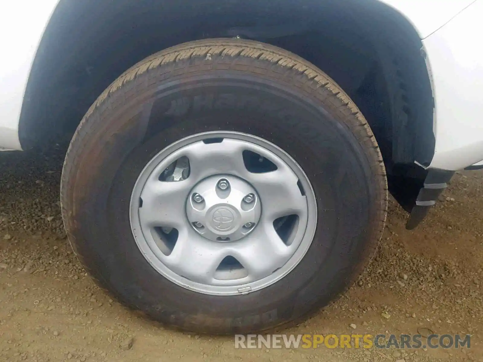 9 Photograph of a damaged car 5TFAX5GN3KX134879 TOYOTA TACOMA DOU 2019