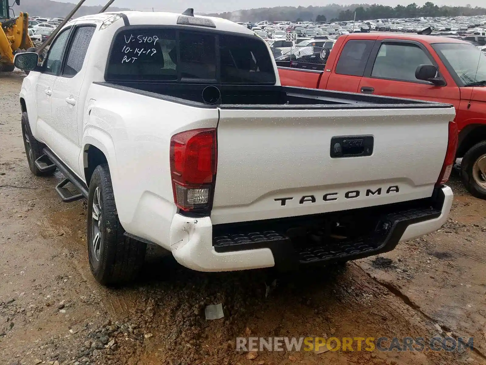 3 Photograph of a damaged car 5TFAX5GN5KX155409 TOYOTA TACOMA DOU 2019