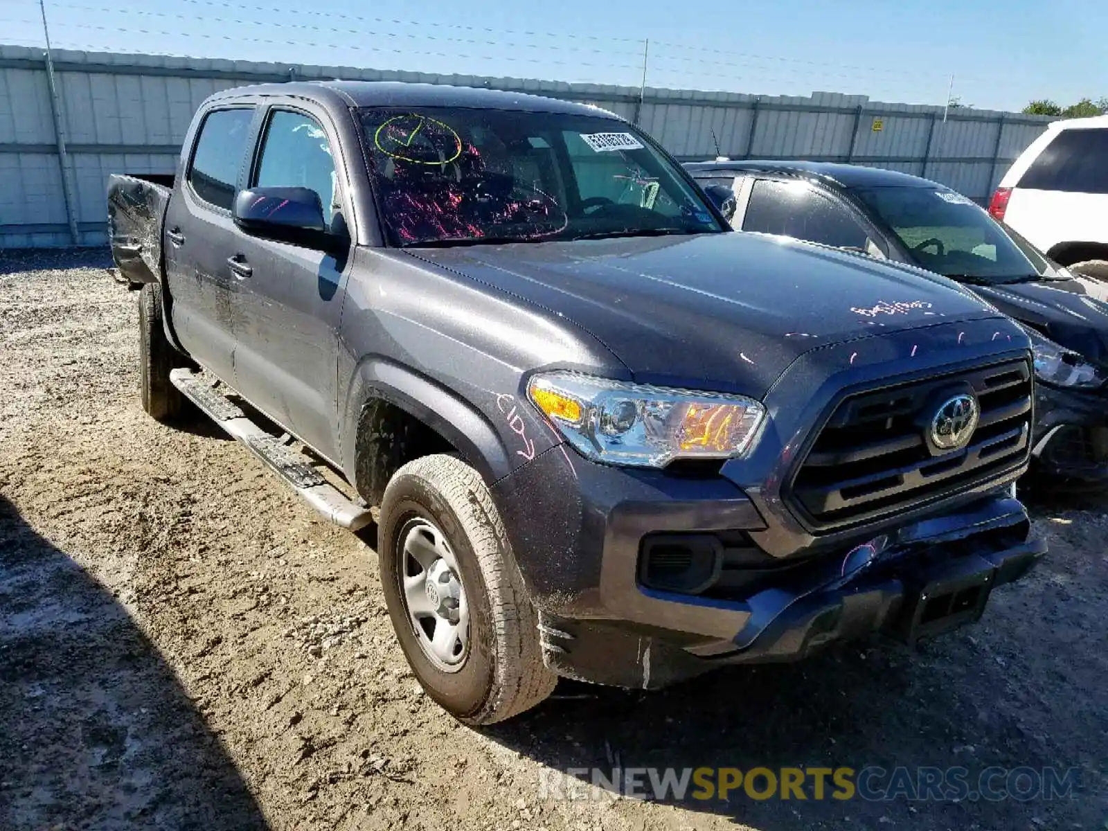 1 Photograph of a damaged car 5TFAX5GN6KX136609 TOYOTA TACOMA DOU 2019