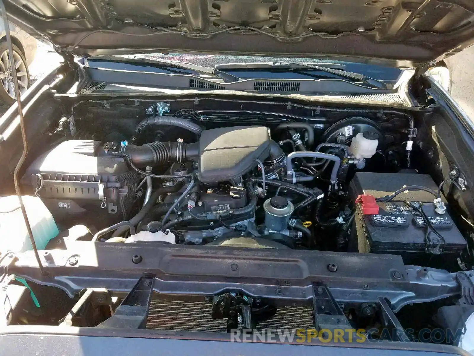 7 Photograph of a damaged car 5TFAX5GN6KX136609 TOYOTA TACOMA DOU 2019