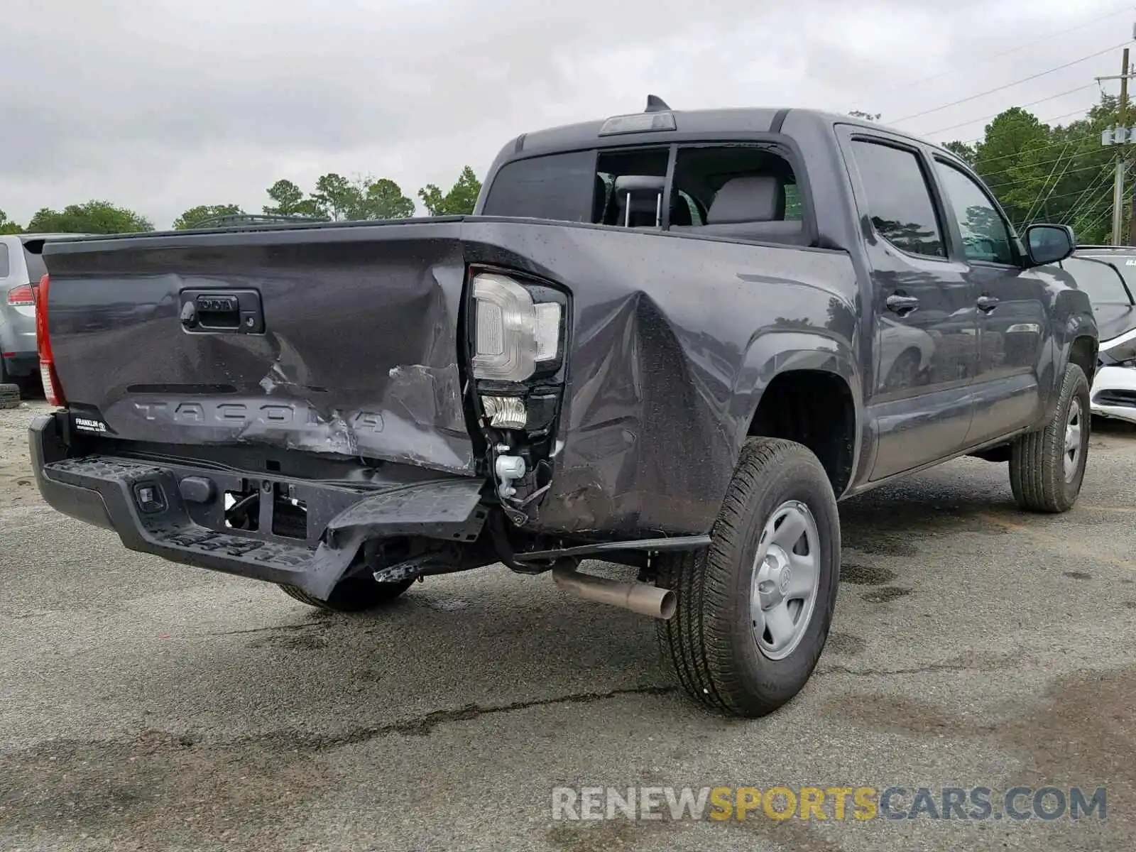 4 Photograph of a damaged car 5TFAX5GN7KX139423 TOYOTA TACOMA DOU 2019