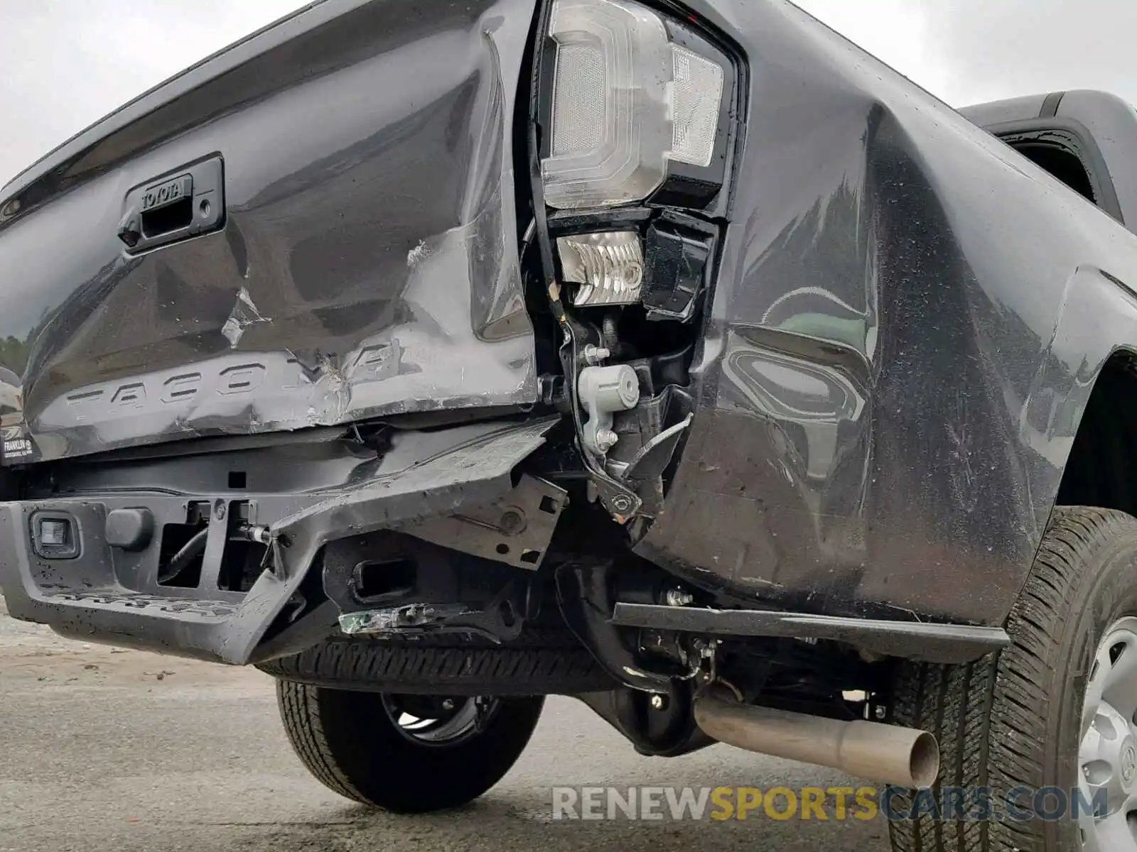 9 Photograph of a damaged car 5TFAX5GN7KX139423 TOYOTA TACOMA DOU 2019