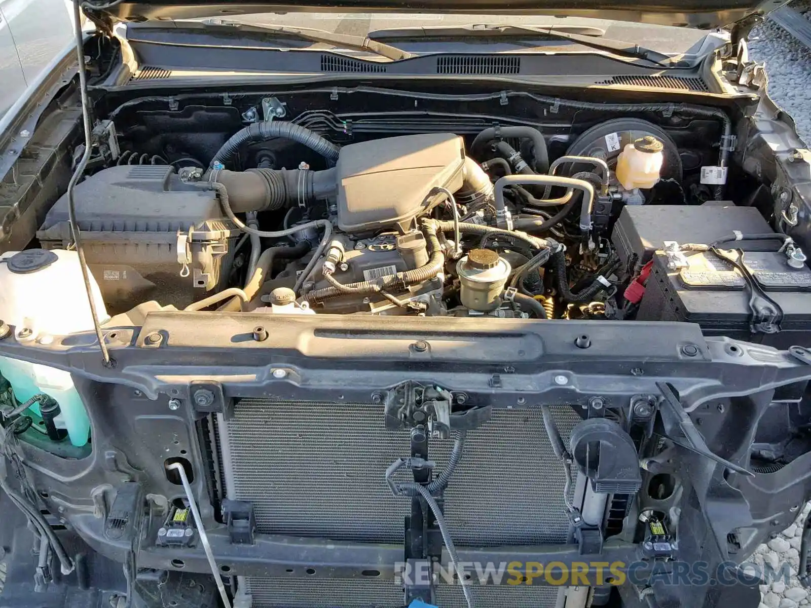 7 Photograph of a damaged car 5TFAX5GN7KX140197 TOYOTA TACOMA DOU 2019