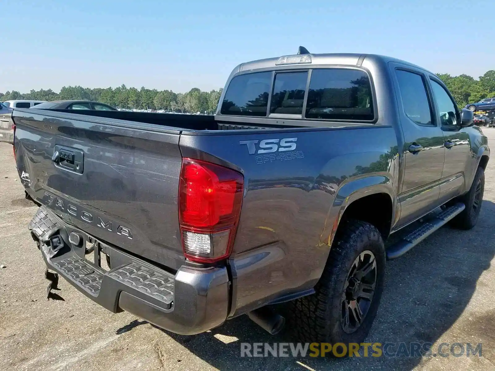 4 Photograph of a damaged car 5TFAX5GN7KX150065 TOYOTA TACOMA DOU 2019