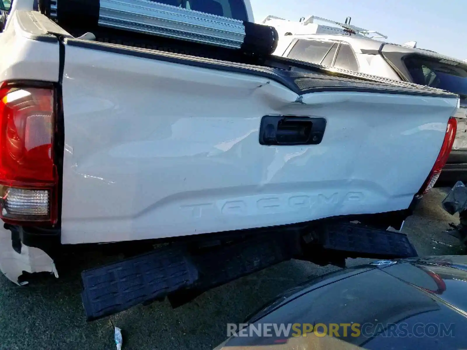 9 Photograph of a damaged car 5TFAX5GN8KX133100 TOYOTA TACOMA DOU 2019