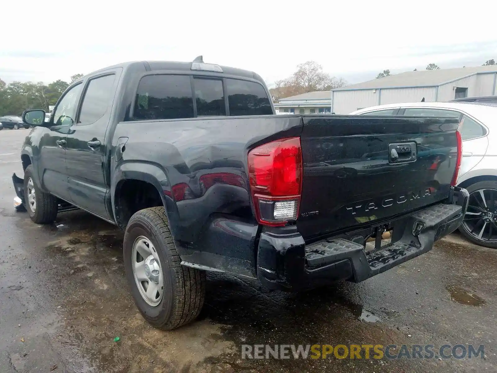 3 Photograph of a damaged car 5TFAX5GN8KX152309 TOYOTA TACOMA DOU 2019