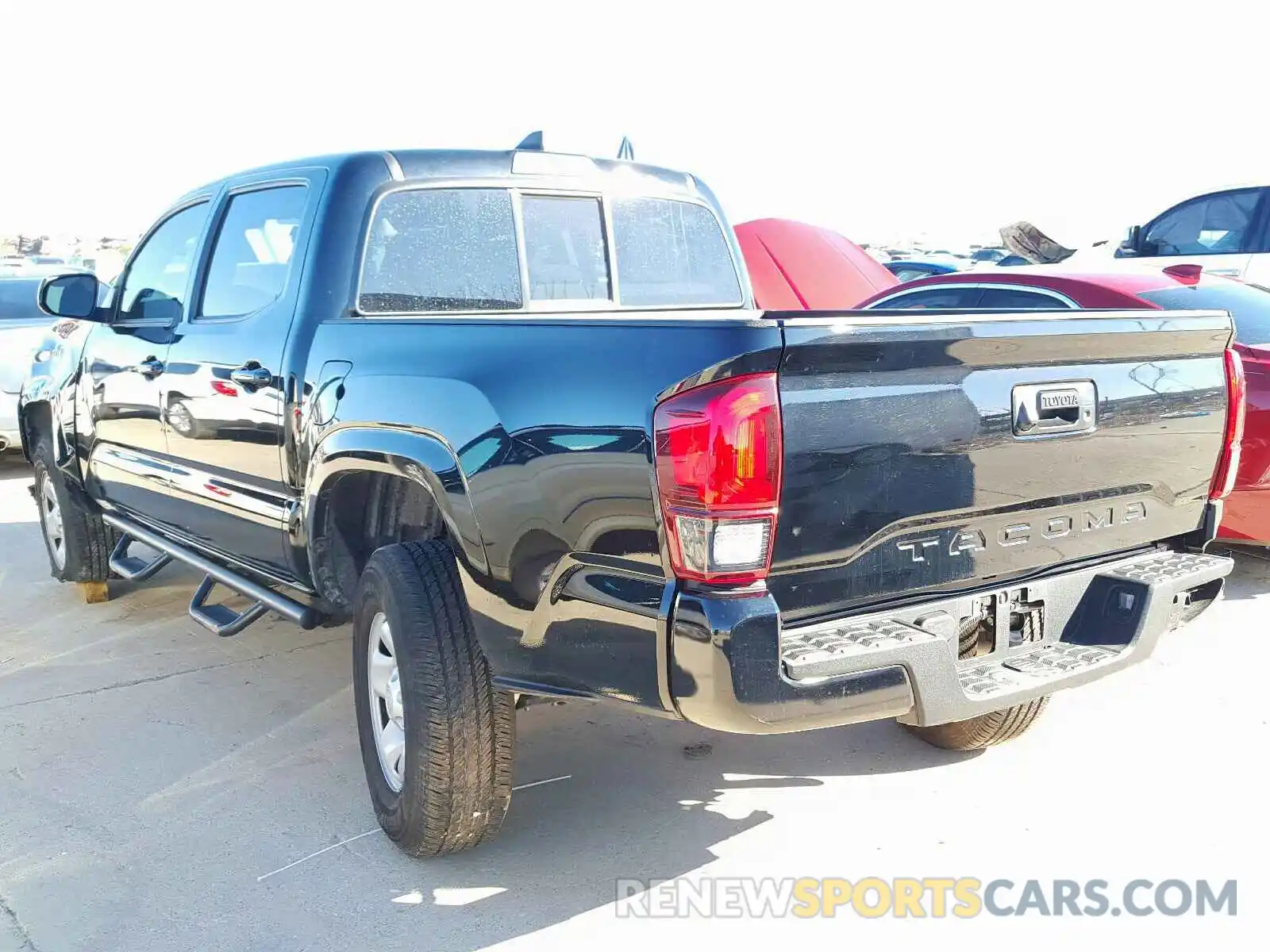 3 Photograph of a damaged car 5TFAX5GNXKX139349 TOYOTA TACOMA DOU 2019