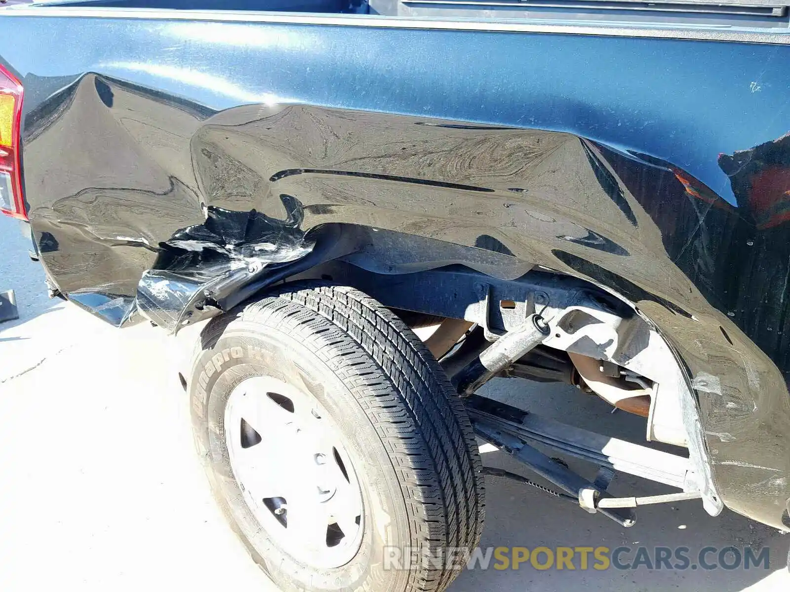 9 Photograph of a damaged car 5TFAX5GNXKX139349 TOYOTA TACOMA DOU 2019